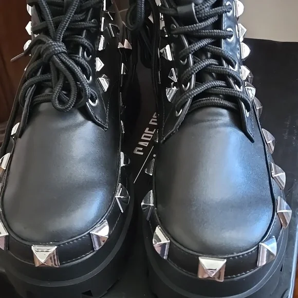 Cape Robbin Black Studded Combat Boots Sz 8 - Picture 4 of 4